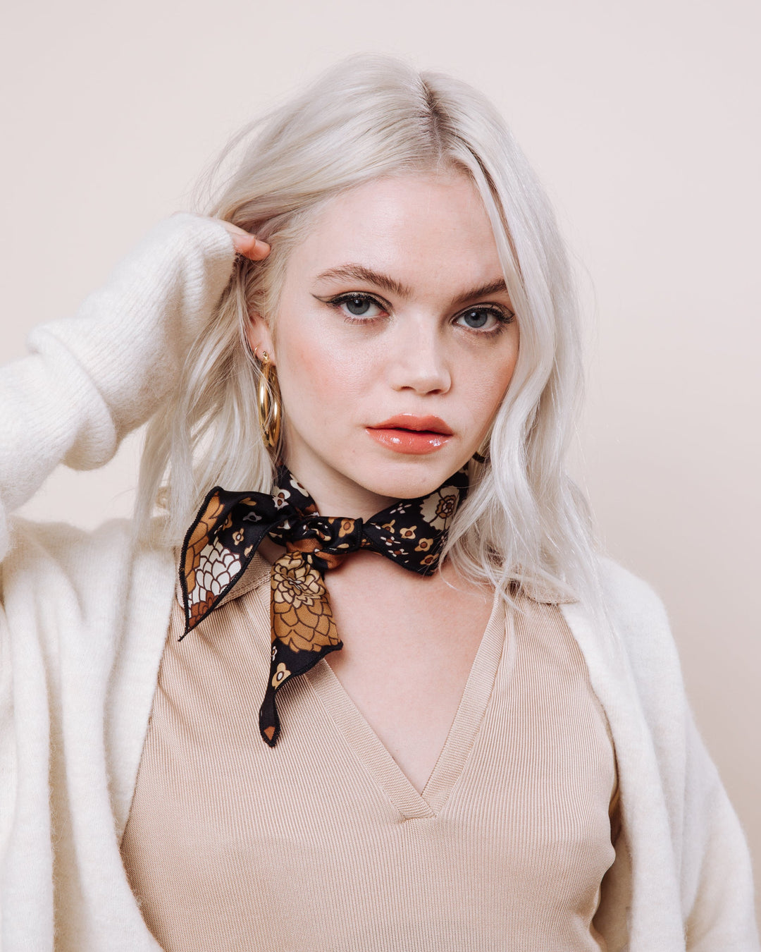 California Dreamin' - Convertible Scrunchie Tie