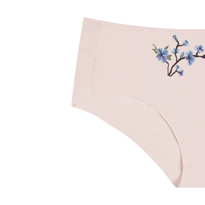 Soft Seamless Briefs with Embroidery