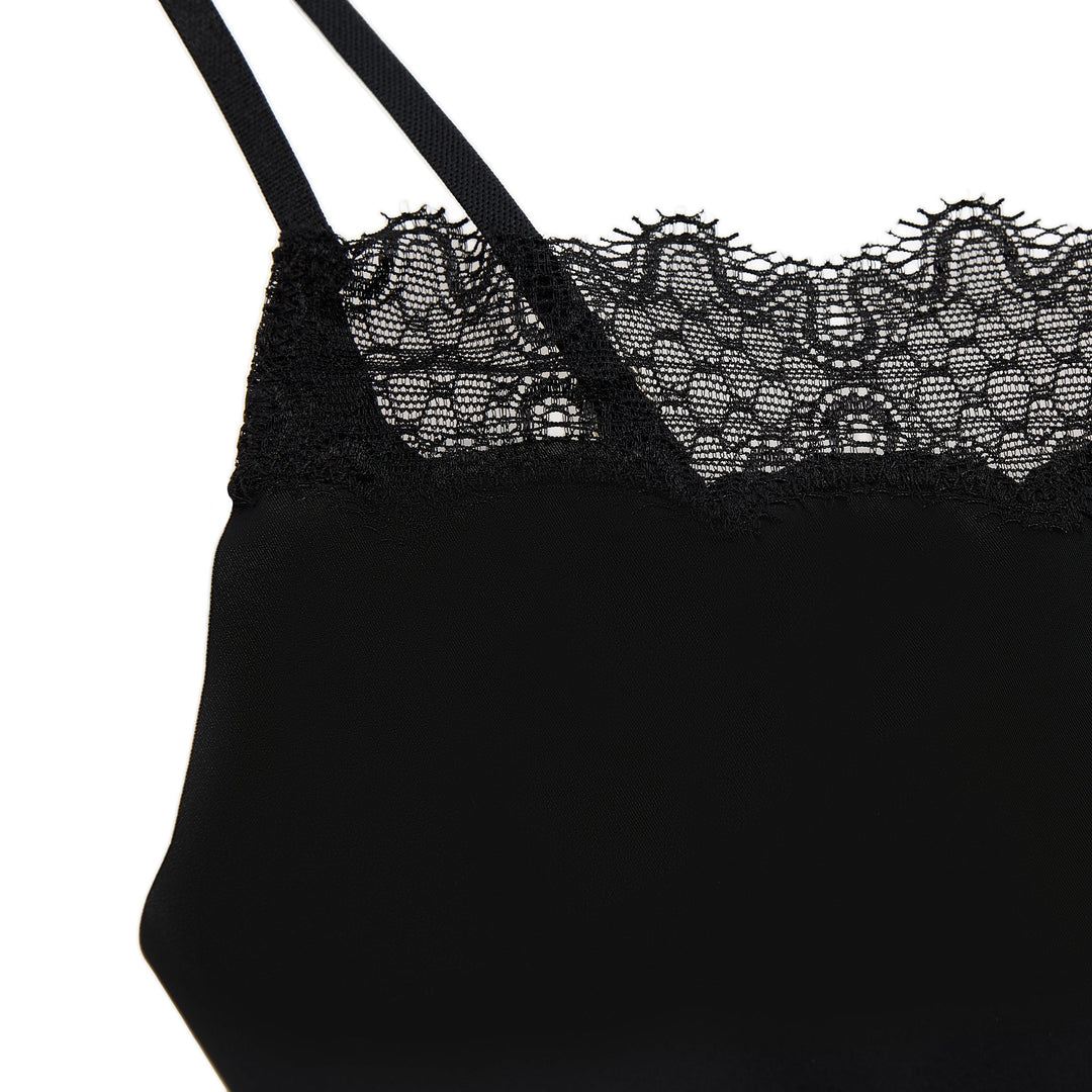 Soft Seamless Camisole with Lace