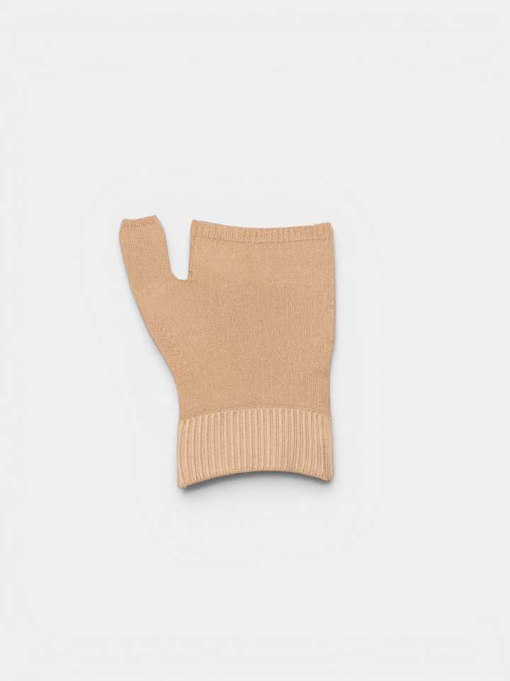 Beige Gradient Compression Gauntlet